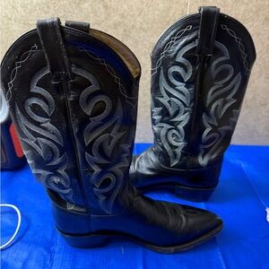 Men’s Dan Post cowboy boots size 9.5